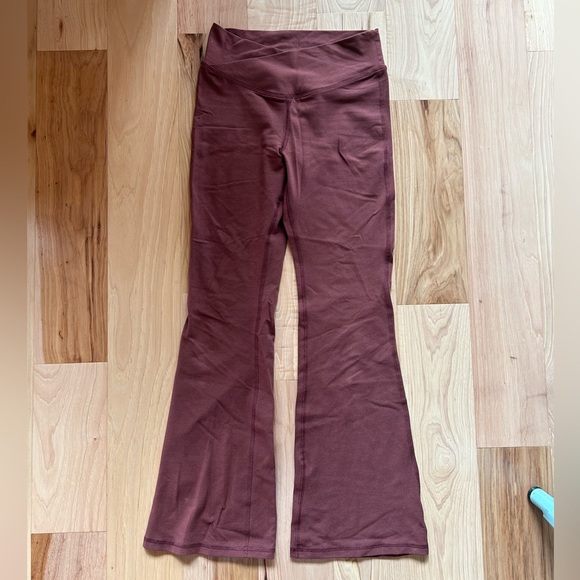 Girls’ XL High-Waisted Crossover Flared Leggings- BRAND NEW CONDITION! - Picture 1 of 5